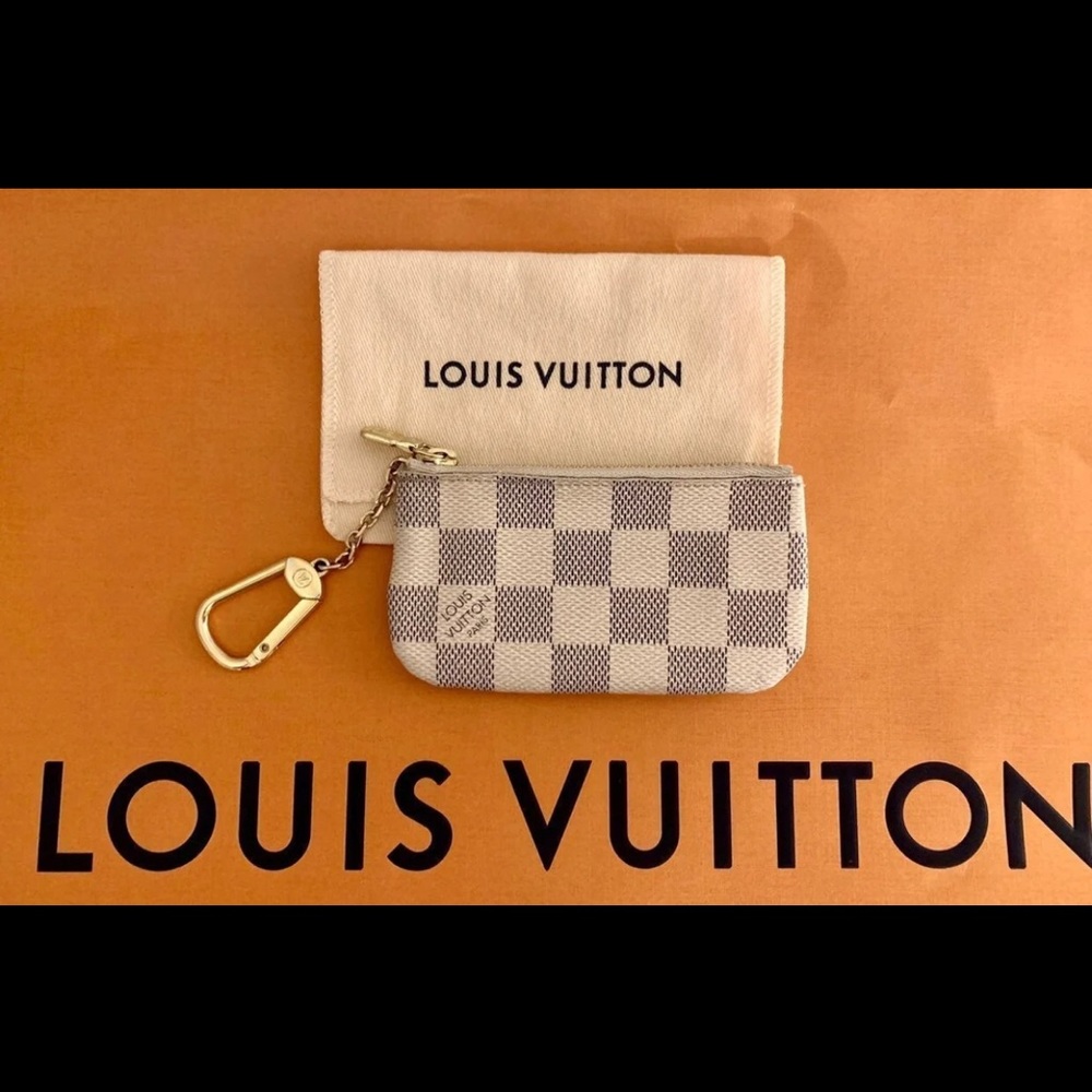 Louis Vuitton White Azur keychain pouch
Authentic